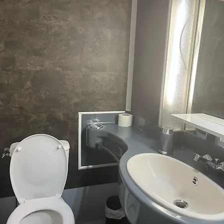 5eme Avenue De Bed & Breakfast 3*