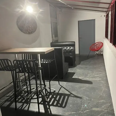 5eme Avenue De Bed & Breakfast Meaux